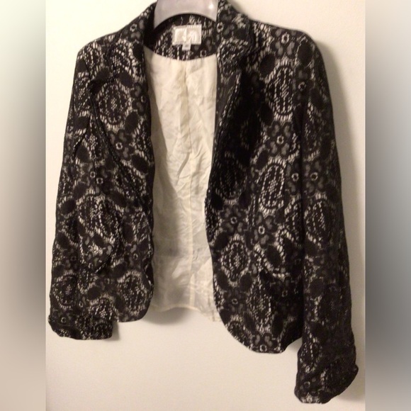 Roberto Makali Elegant Black and cream  Women's blazer size 10 - Picture 4 of 6